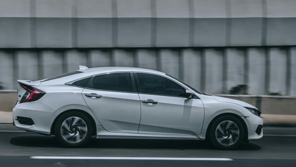 SUV vs Sedan: Which Car Lease Fits a Philadelphia Commute Best